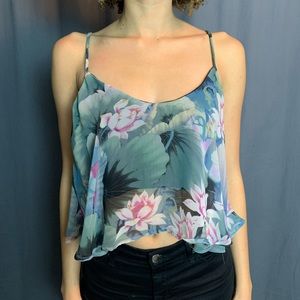 Show me your mumu floral crop top